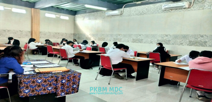Kegiatan UPK T.A 2021-2022/UPK Paket A,B,C/Foto Bersama siswa Paket C 